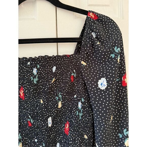 NWOT Abercrombie & Fitch Smocked Puff Long Sleeve Floral Crop Top SMALL - Picture 3 of 6